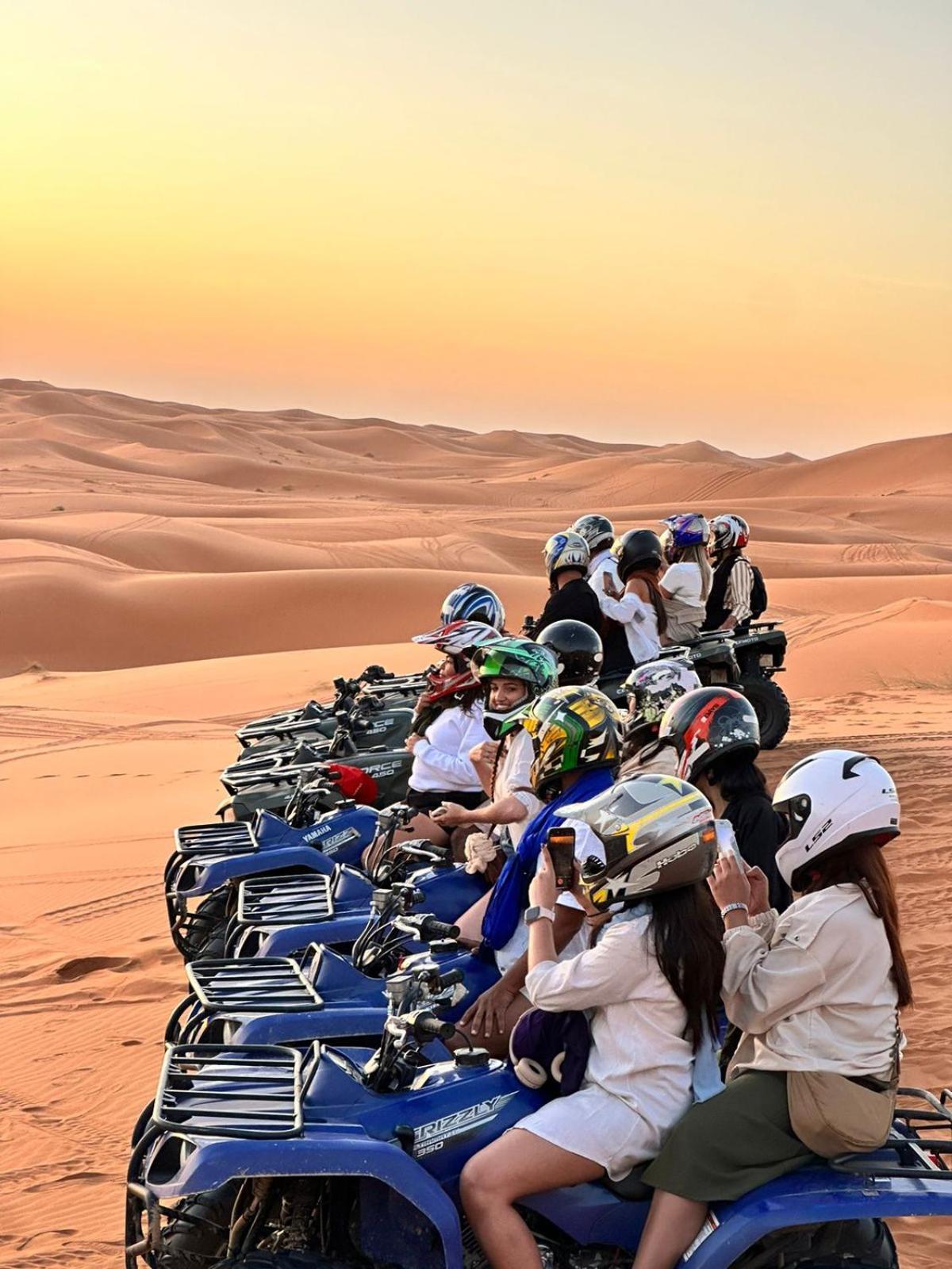 Riad Kasbah Le Touareg Merzouga Esterno foto