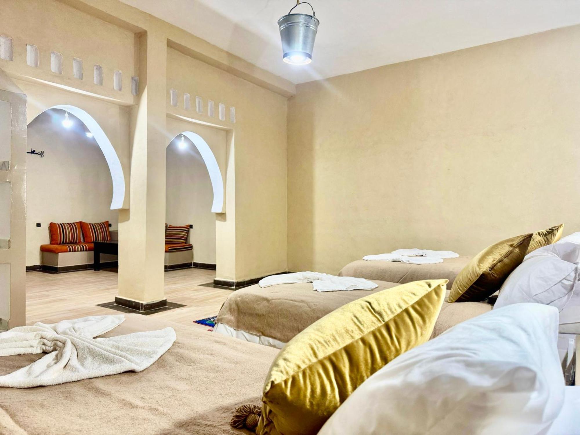 Riad Kasbah Le Touareg Merzouga Esterno foto